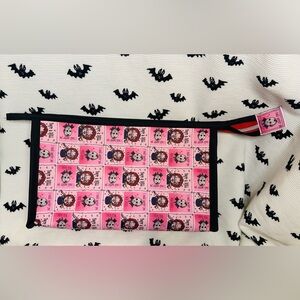 Makeup bag/ toiletry bag